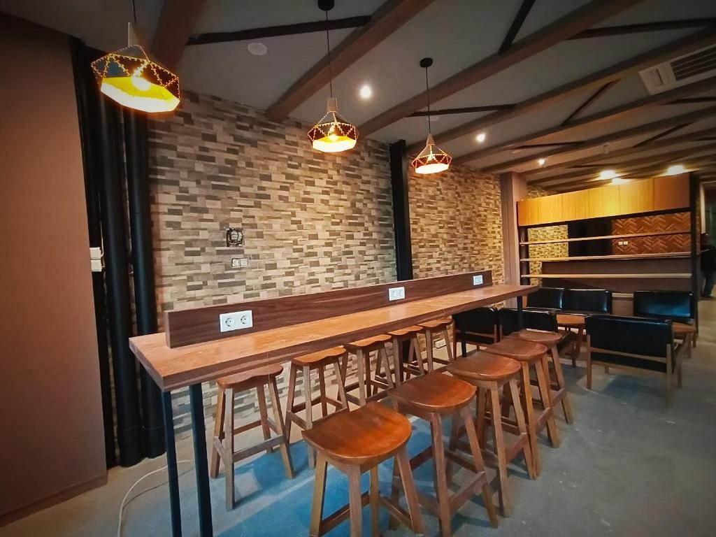 Hotel Marina Airport Семаранг Экстерьер фото